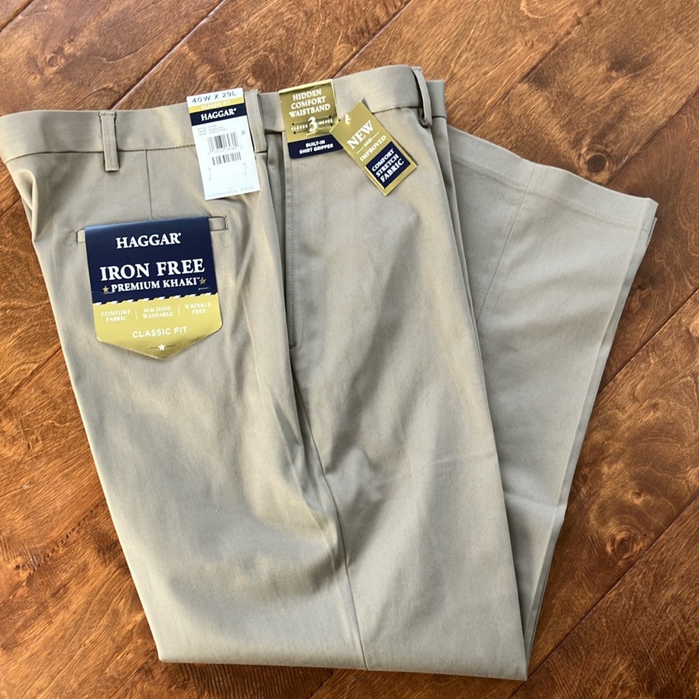 NWT Haggar Classic Fit Khakis